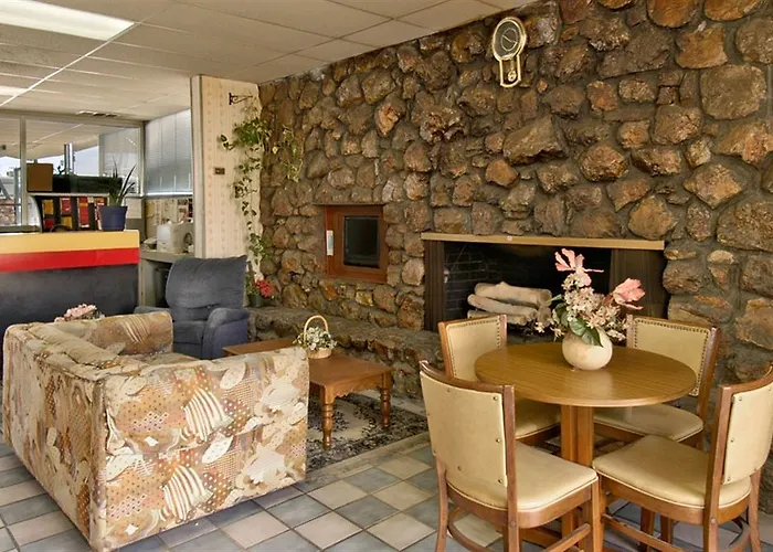 Peoria Inn